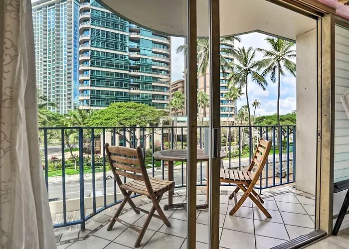 Waikiki 2-Bedroom Sweet Home